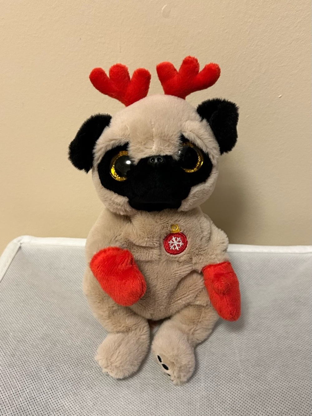 Ty Beanie Baby - Mittens the Pug (Christmas 2022 Beanie Bellies Collection)